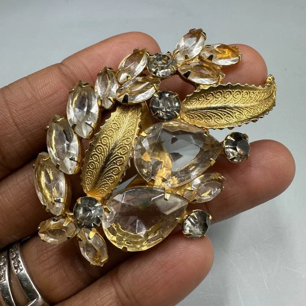 Vintage Clear Rhinestone Brooch Gold Tone Textured Leaf Pear Navette Pin